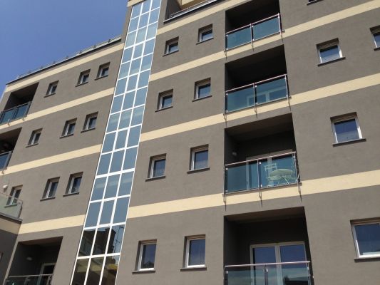 Foto di immobili in vendita con Lario Immobili - Agenzia Immobiliare a Lecco